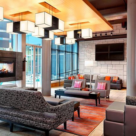 Aloft Montreal Airport Hotel Dorval Buitenkant foto