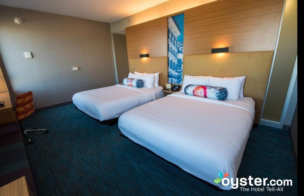 Aloft Montreal Airport Hotel Dorval Buitenkant foto