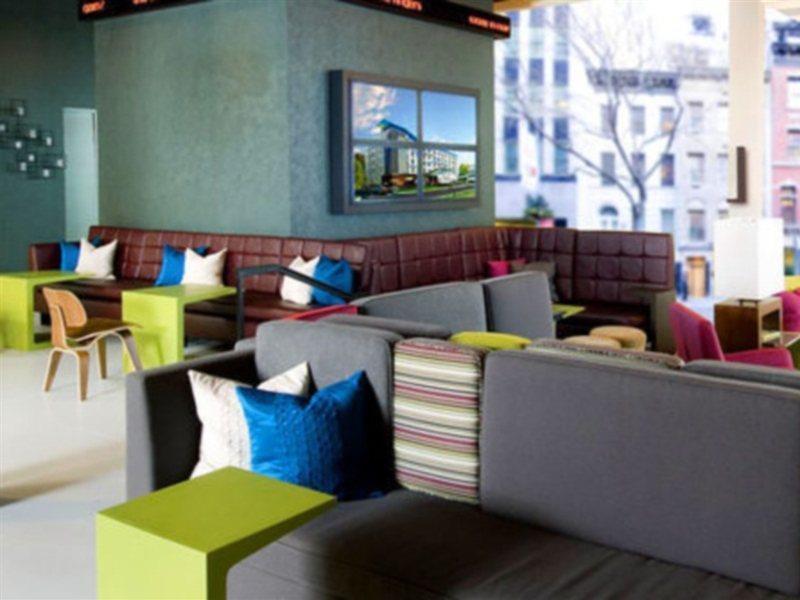 Aloft Montreal Airport Hotel Dorval Buitenkant foto