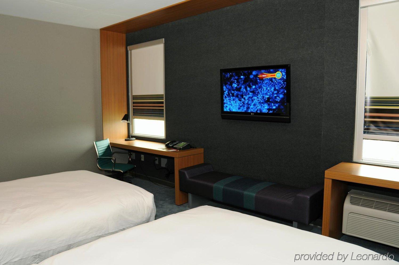 Aloft Montreal Airport Hotel Dorval Buitenkant foto
